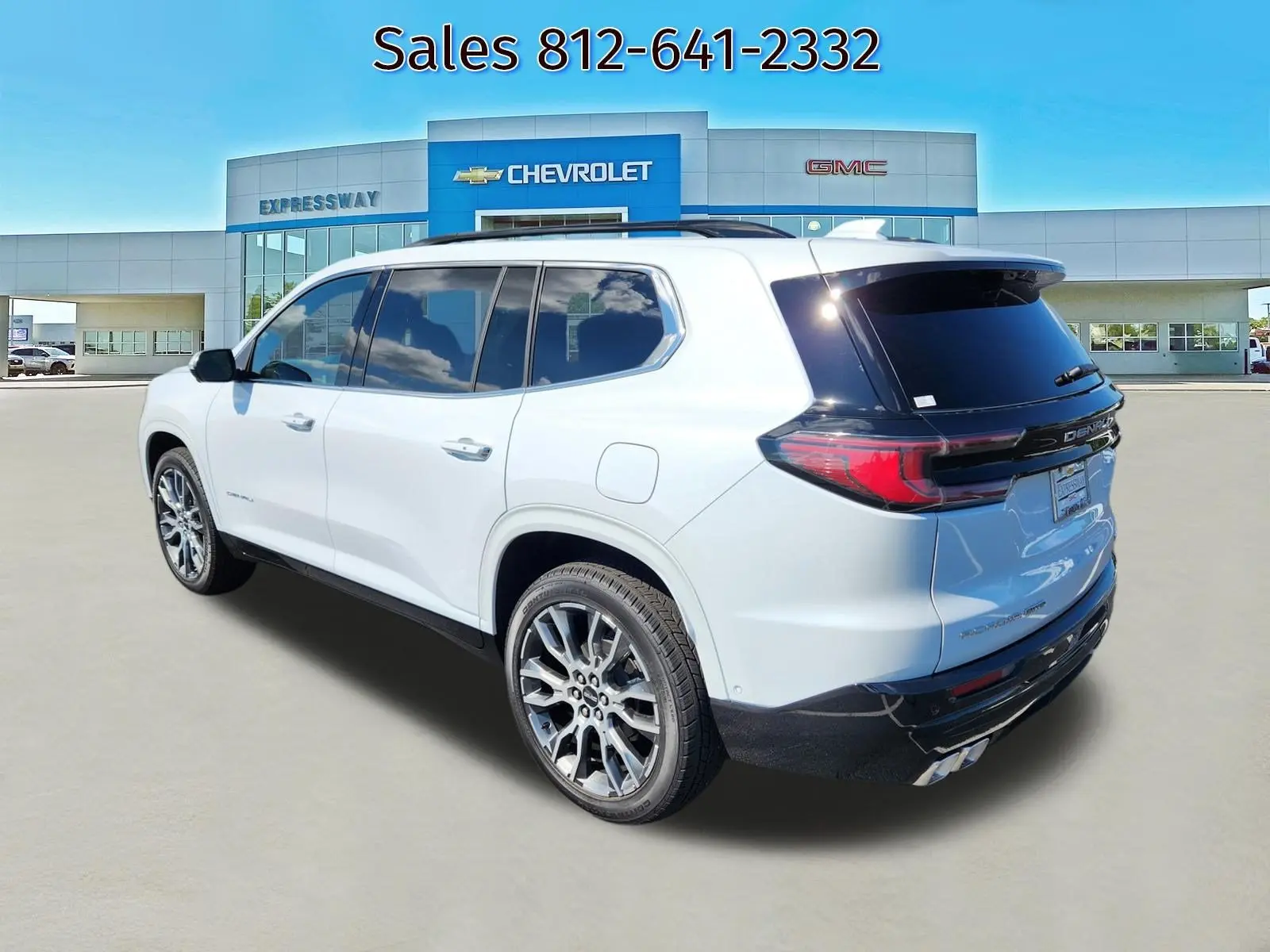 2026 GMC Acadia Denali Ultimate AWD photo 3
