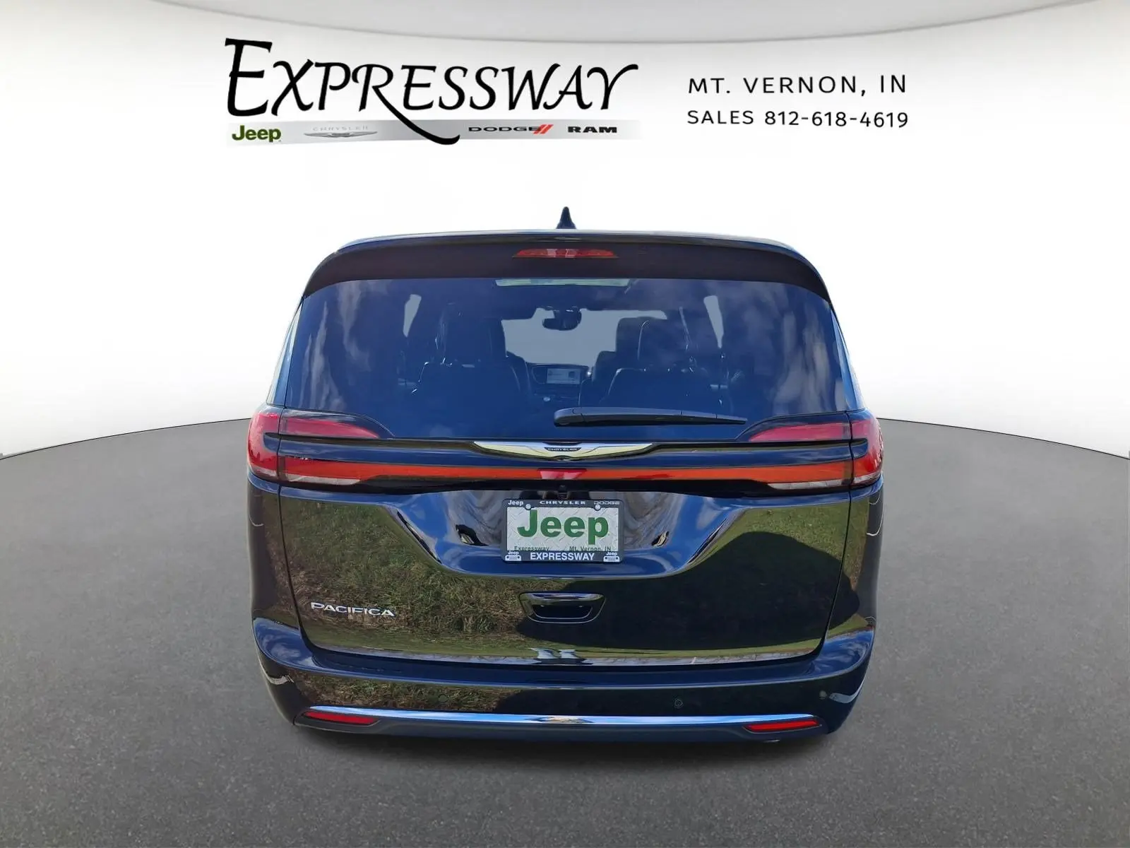 2026 Chrysler Pacifica Select photo 5
