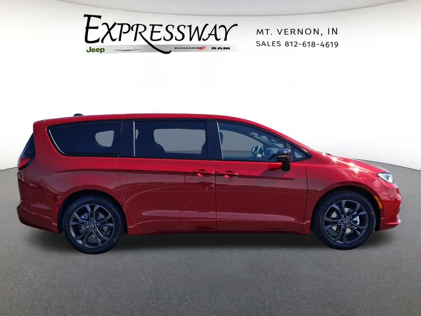 2026 Chrysler Pacifica Select photo 4