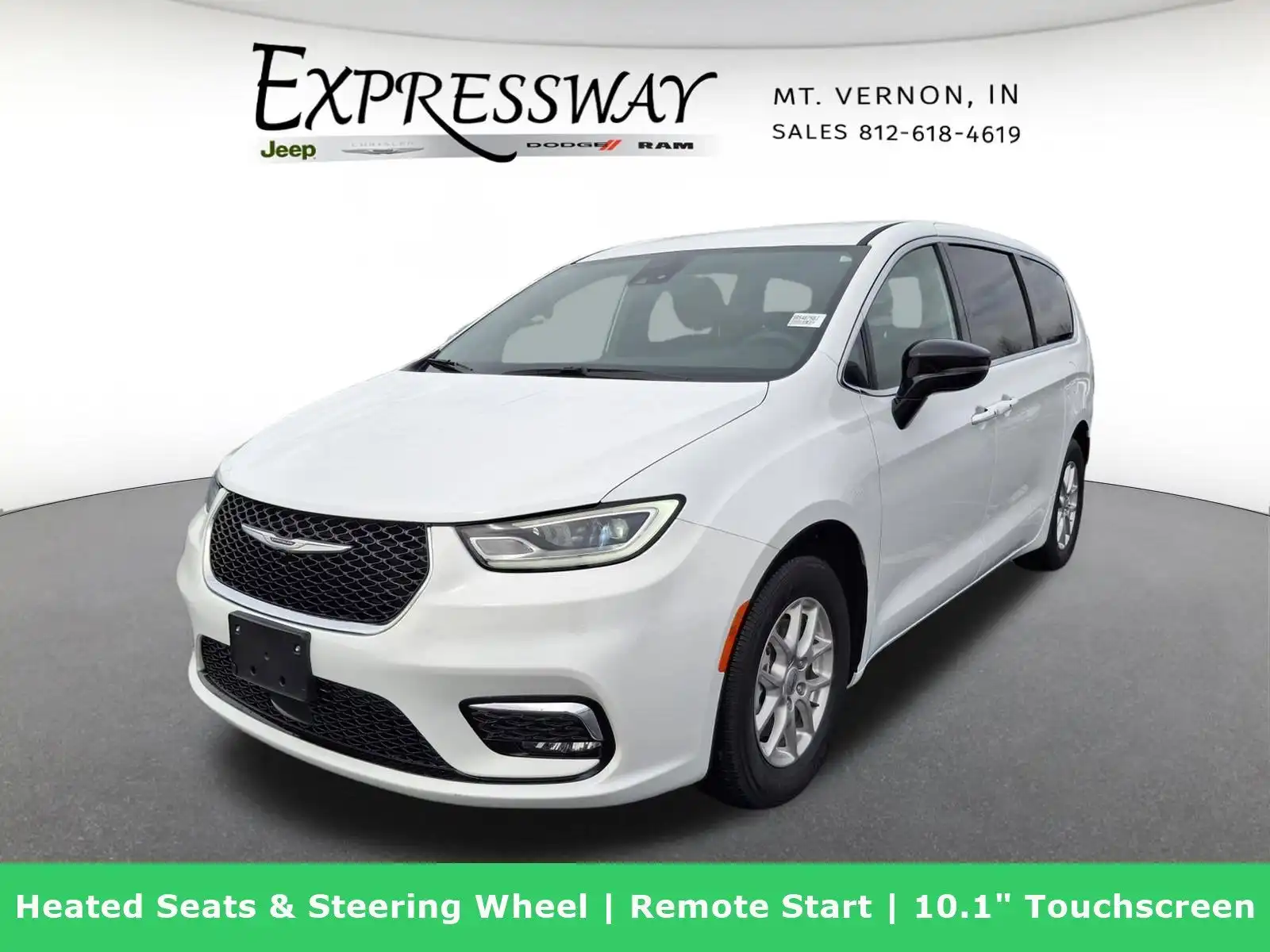 2025 Chrysler Pacifica Select's photo