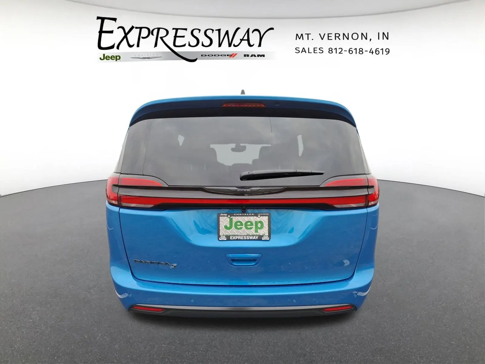 2026 Chrysler Pacifica Select photo 5