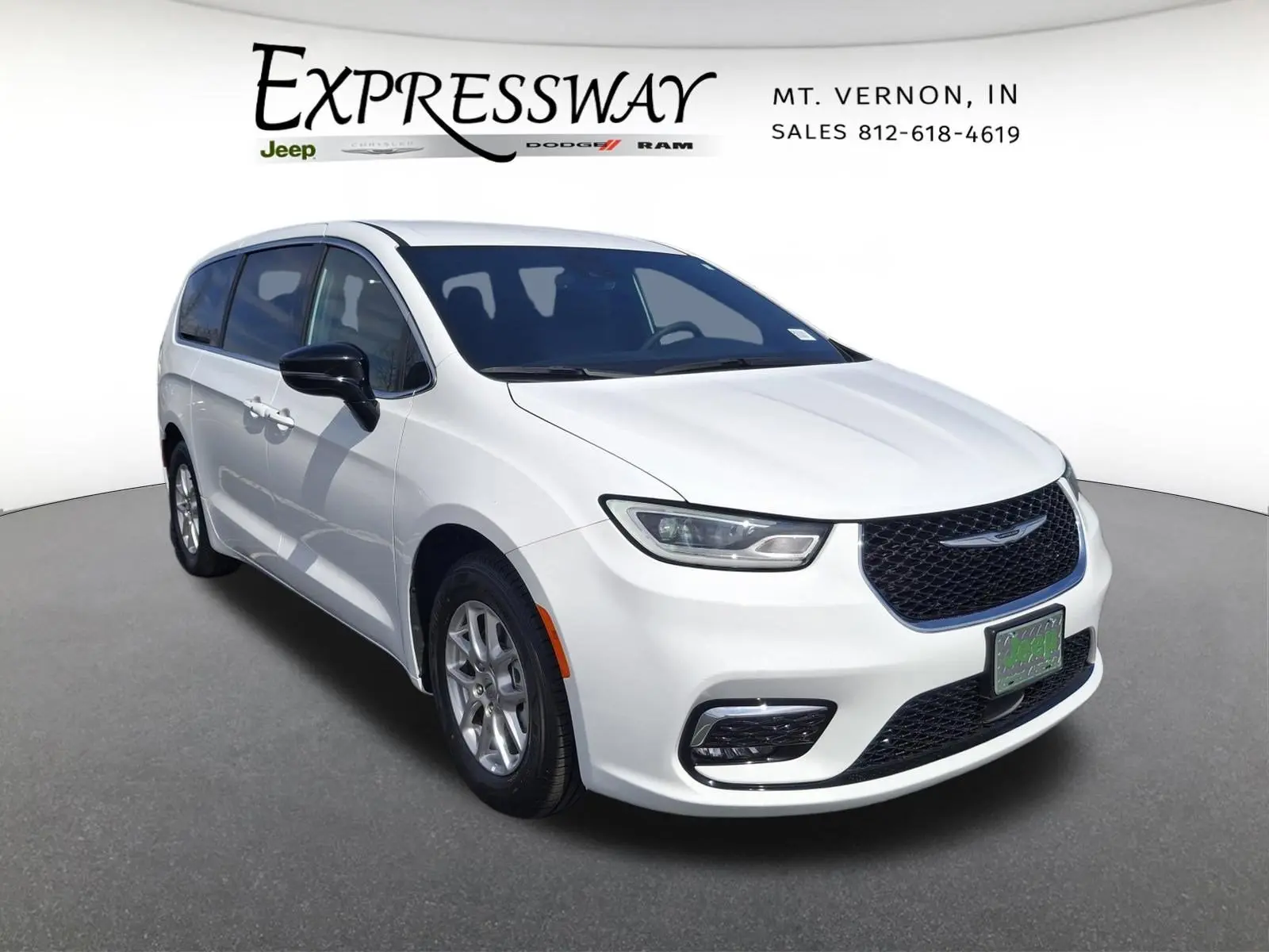 2025 Chrysler Pacifica Select photo 3