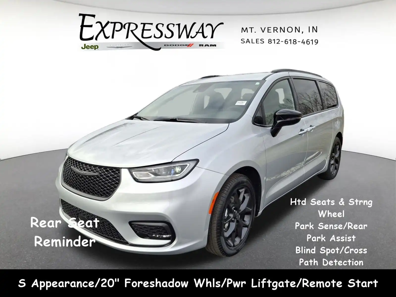 2026 Chrysler Pacifica Select's photo