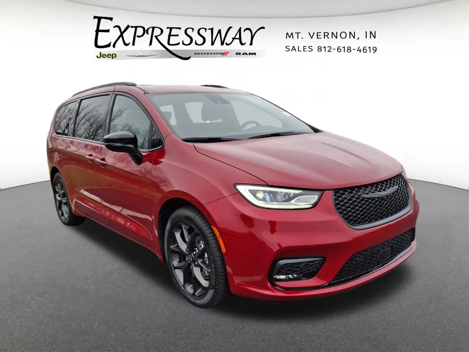 2026 Chrysler Pacifica Limited photo 3