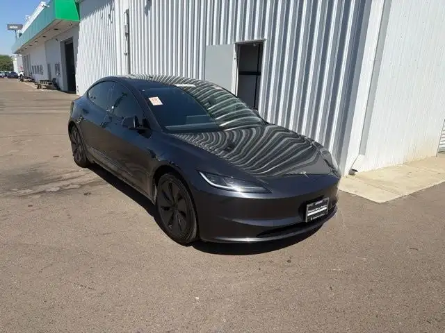 2024 Tesla Model 3 Base's photo