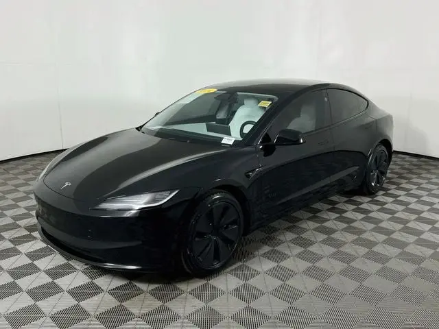 2024 Tesla Model 3 Long Range AWD photo 3