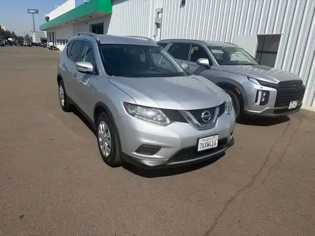 2016 Nissan Rogue S FWD's photo