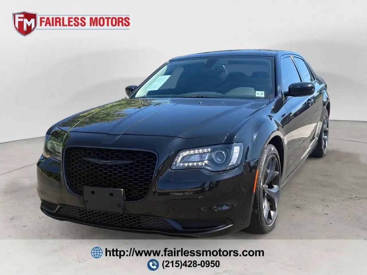 2022 Chrysler 300 Touring's photo