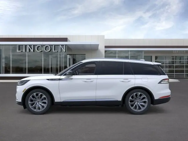 2026 Lincoln Aviator Reserve AWD photo 3