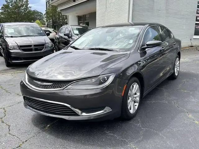 2016 Chrysler 200 Limited's photo