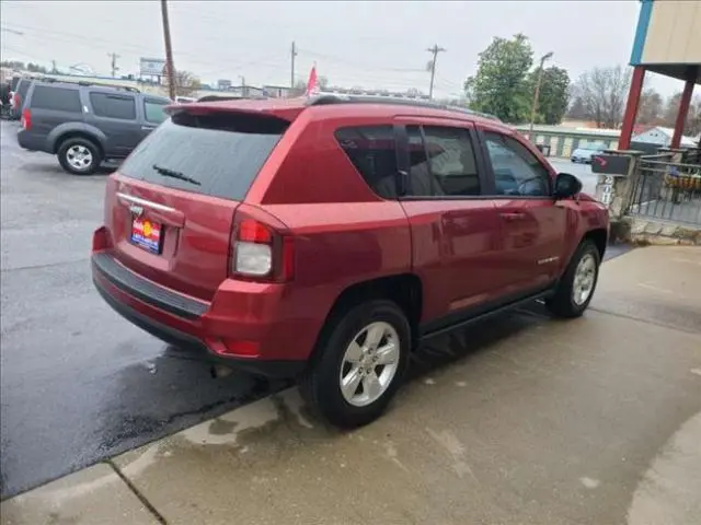 2016 Jeep Compass Sport photo 4
