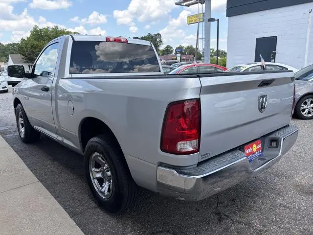 2010 RAM 1500 ST Regular Cab SWB photo 4