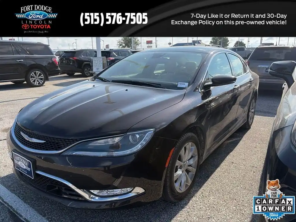 2015 Chrysler 200 C's photo