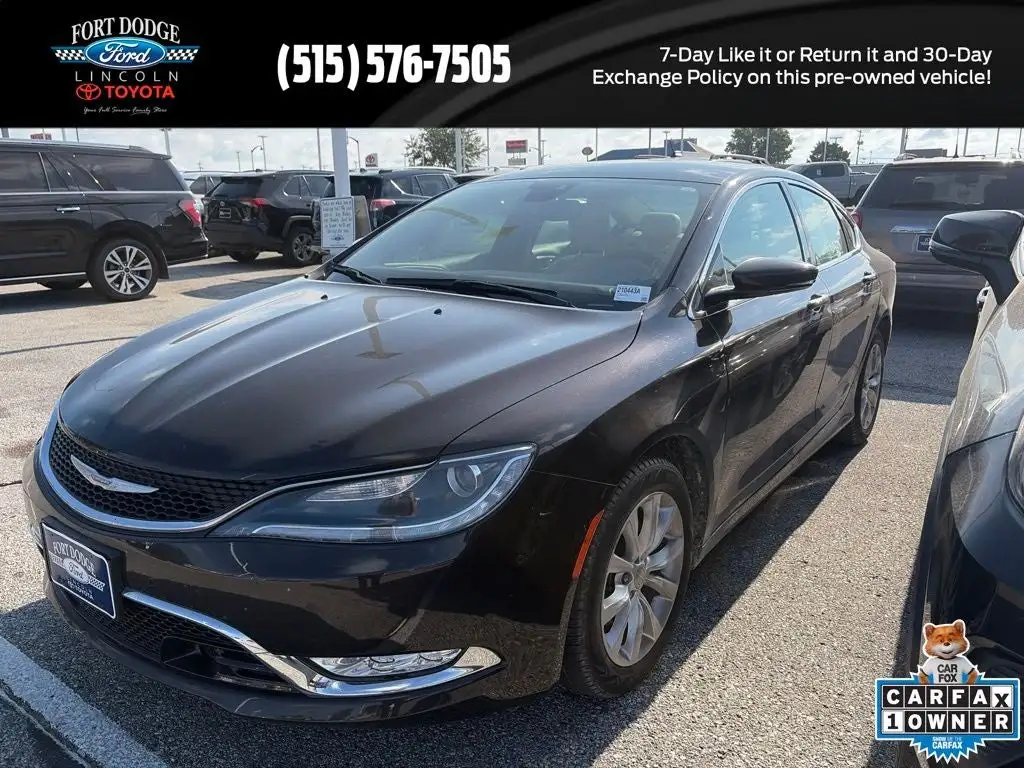 2015 Chrysler 200 C's photo