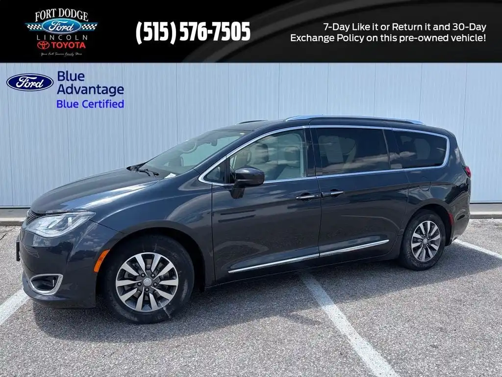 2020 Chrysler Pacifica Touring L Plus's photo