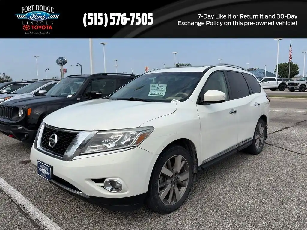 2014 Nissan Pathfinder Platinum 4WD's photo
