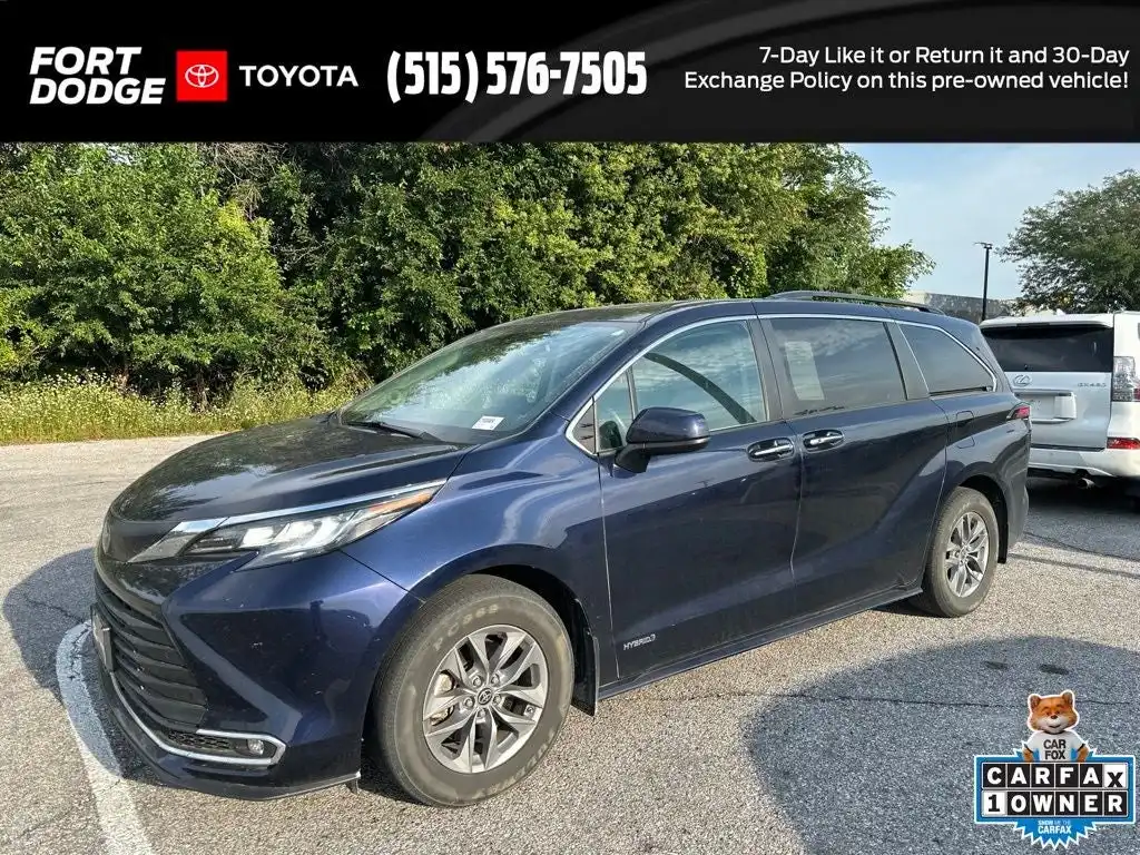 2021 Toyota Sienna XLE 8-Passenger Hybrid FWD's photo