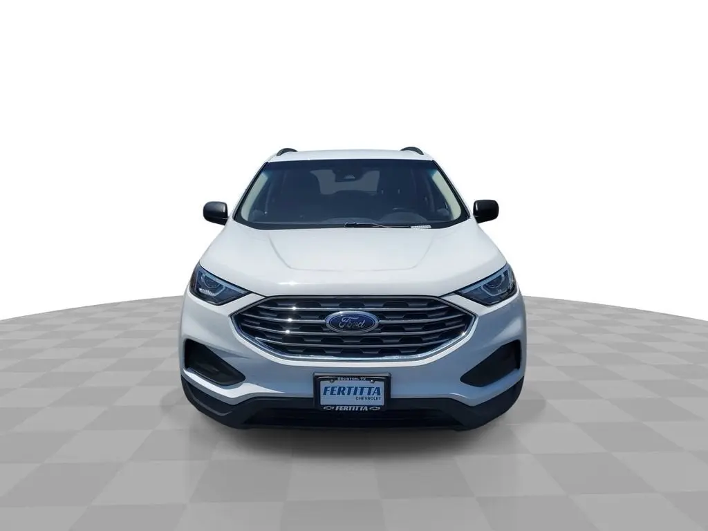 2020 Ford Edge SE photo 3