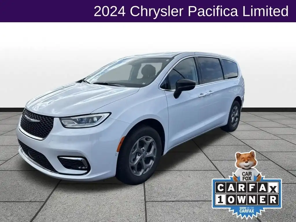 2024 Chrysler Pacifica Limited AWD's photo