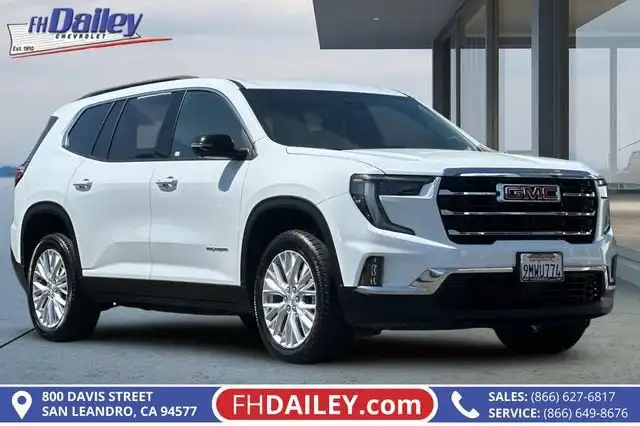2024 GMC Acadia Elevation FWD's photo