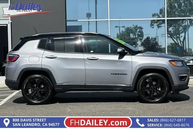 2018 Jeep Compass Altitude 4X4 photo 3
