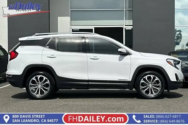 2021 GMC Terrain SLT AWD photo 3