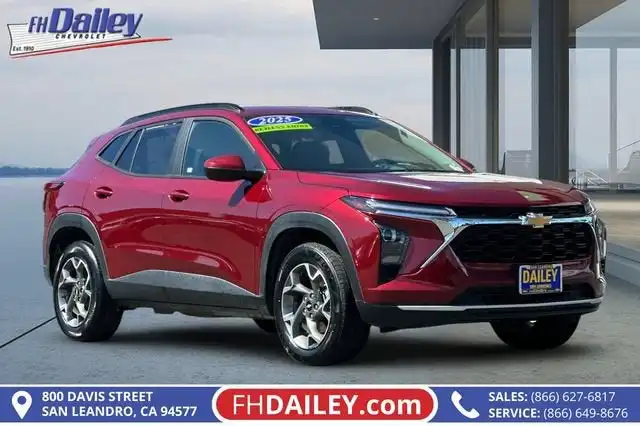 2025 Chevrolet Trax LT's photo