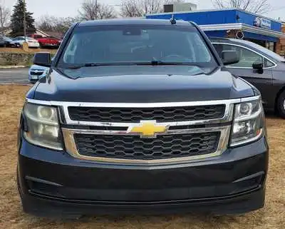 2018 Chevrolet Suburban 4WD 1500 LT's photo