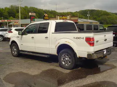 2012 Ford F-150 Lariat 4WD SuperCrew 145 in photo 3