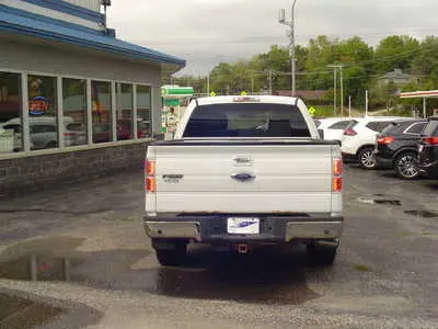 2012 Ford F-150 Lariat 4WD SuperCrew 145 in photo 4