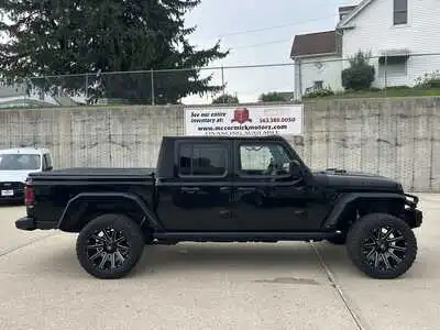 2021 Jeep Gladiator WILLYS's photo