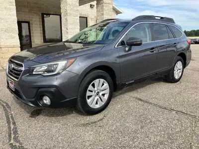 2018 Subaru Outback 2.5i Premium photo 3
