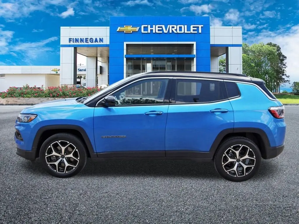 2025 Jeep Compass Limited 4X4 photo 4