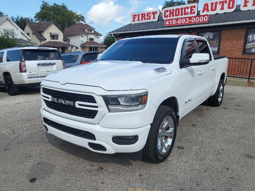 2019 RAM 1500 Big Horn/Lone Star 4x4 Crew Cab 5'7's photo