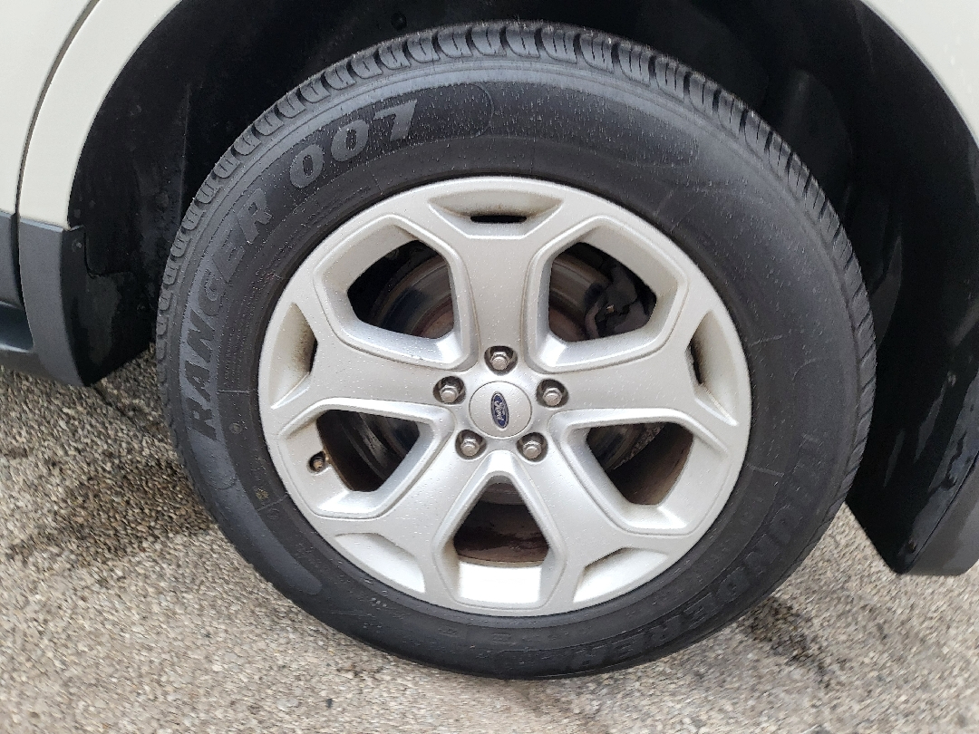 2012 Ford Edge SEL photo 5