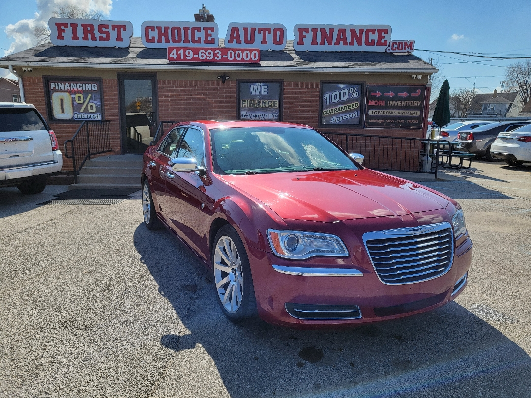 2013 Chrysler 300 Motown Edition's photo