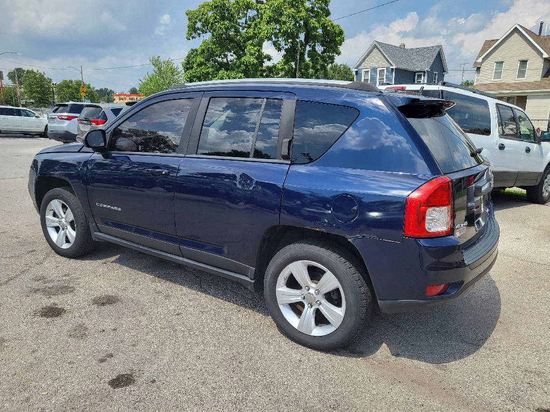 2012 Jeep Compass Sport 4WD photo 3