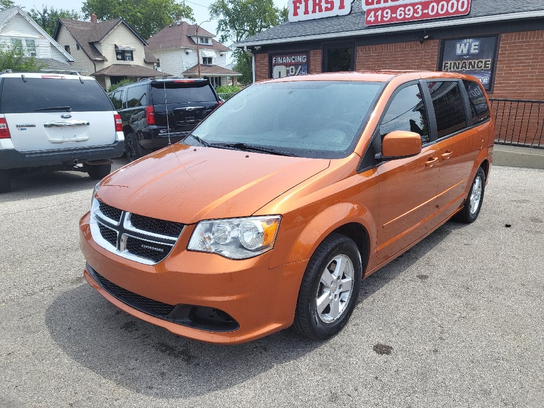 2011 Dodge Grand Caravan Mainstreet FWD's photo