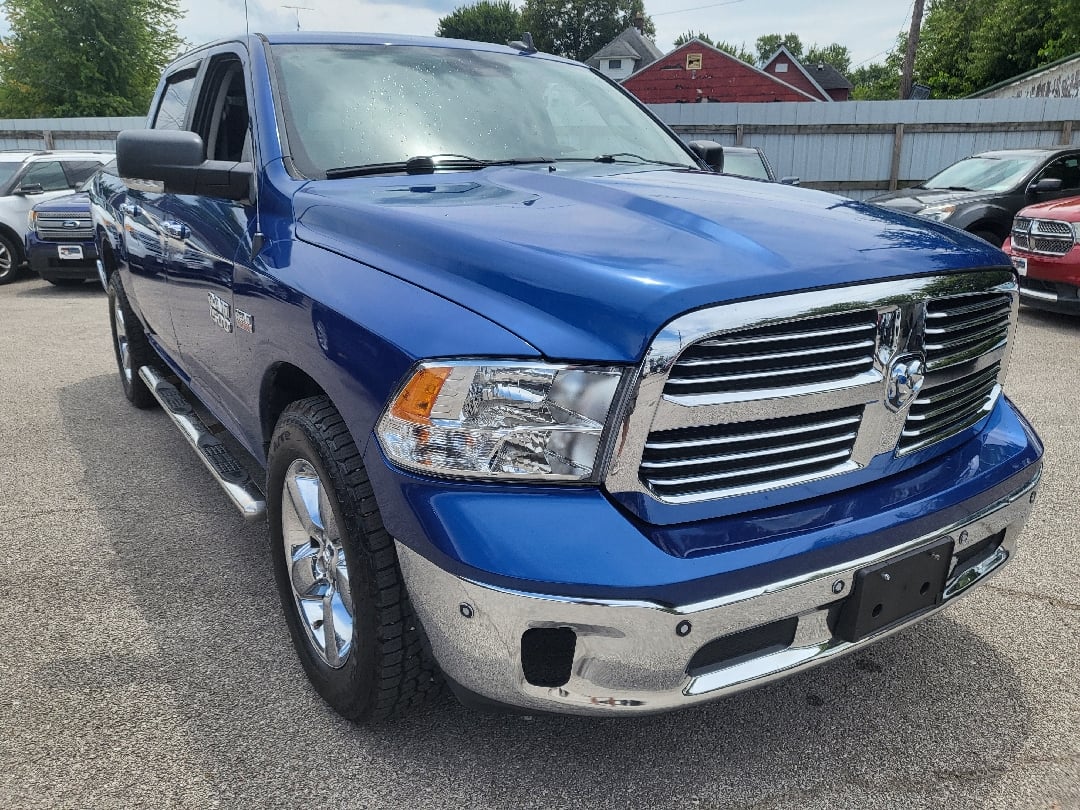 2016 RAM 1500 Big Horn 4x4 Crew Cab 5'7's photo
