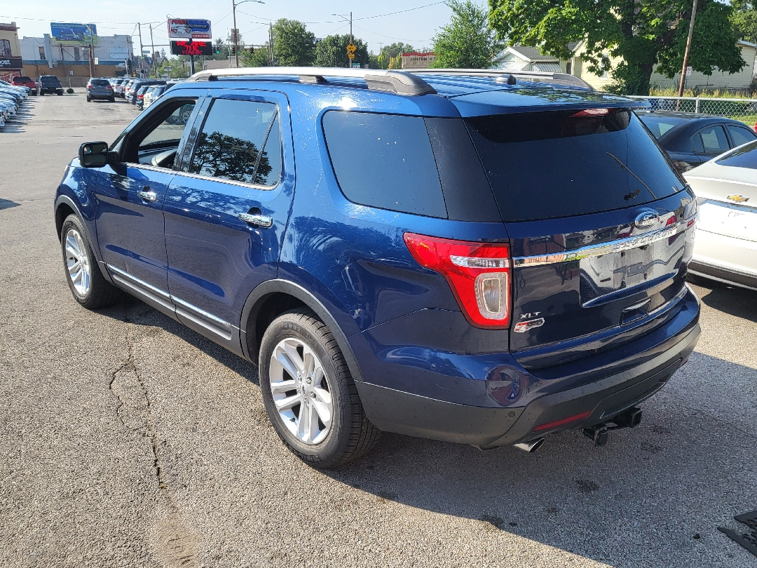 2012 Ford Explorer XLT photo 3
