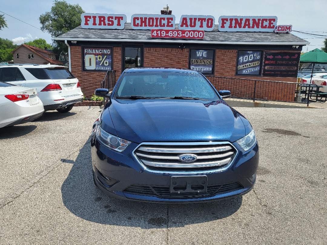 2016 Ford Taurus SEL FWD's photo
