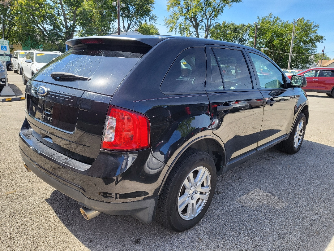 2011 Ford Edge SE photo 4
