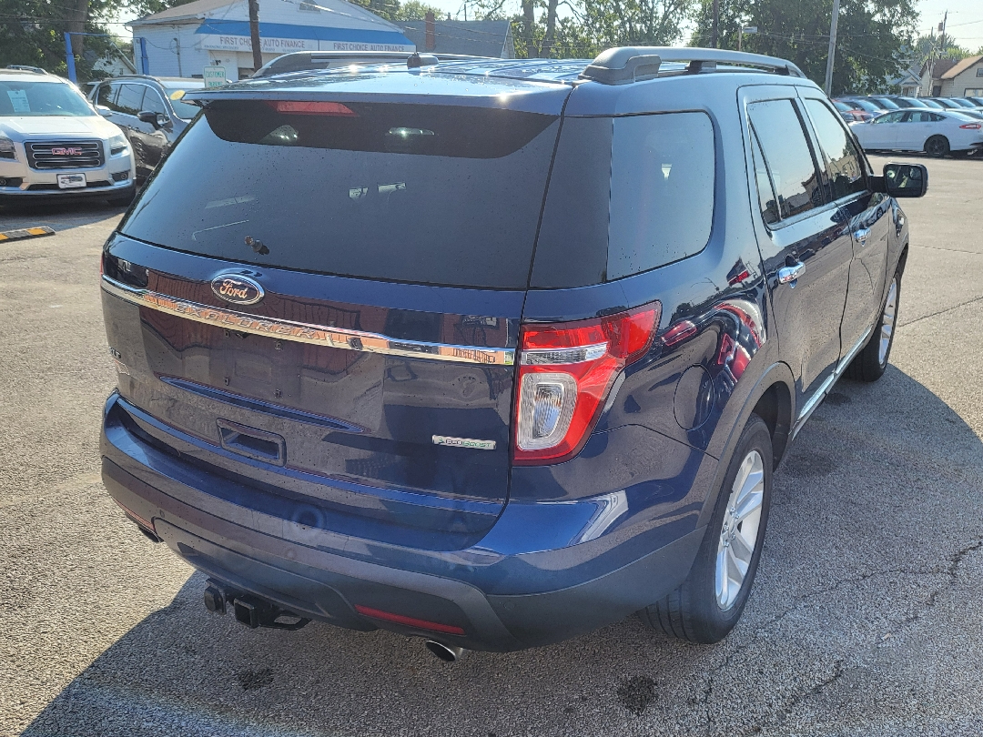 2012 Ford Explorer XLT photo 4