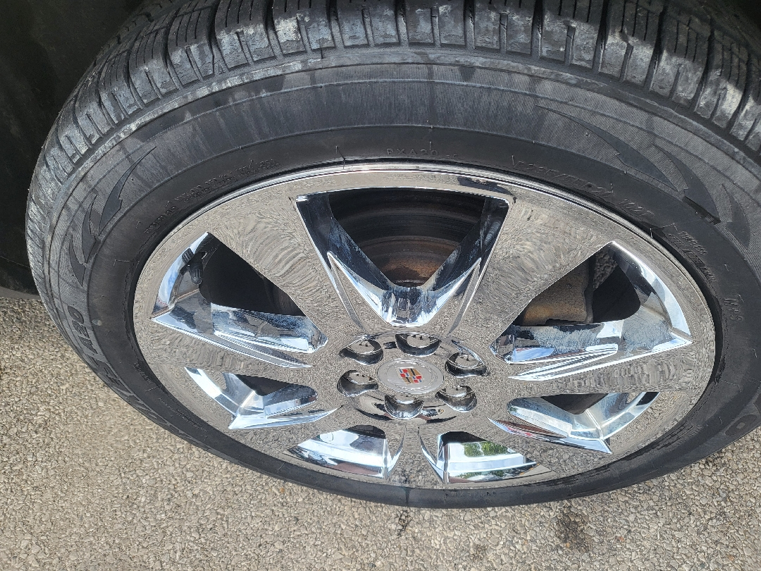 2012 Cadillac SRX AWD Performance Collection photo 5