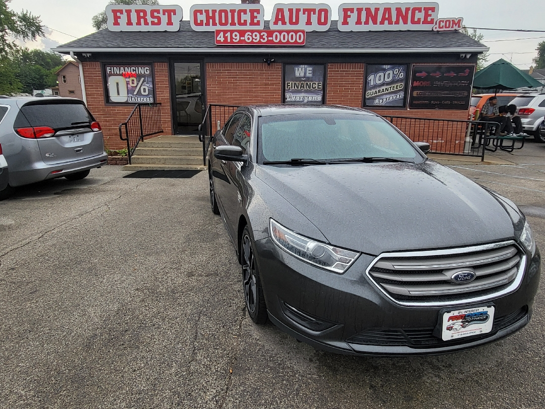2017 Ford Taurus SEL FWD's photo
