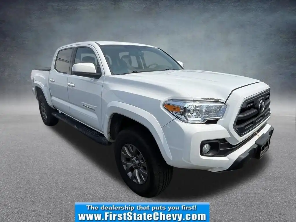 2016 Toyota Tacoma SR5 Double Cab 4x4 V6 Auto Short Bed's photo