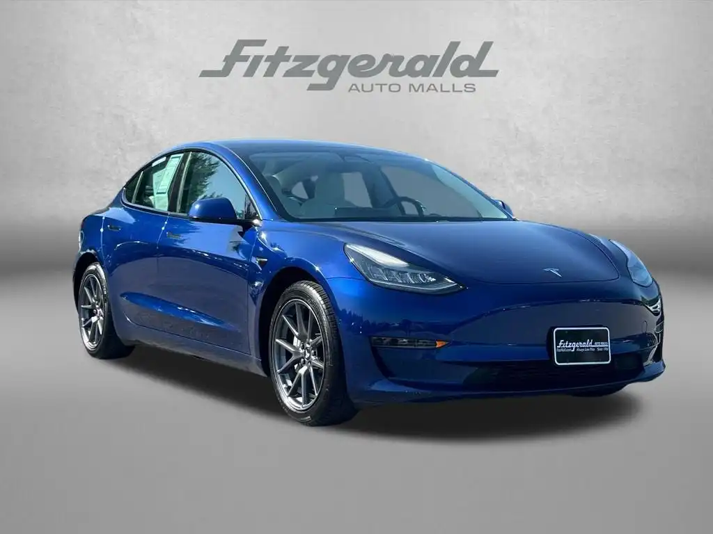 2021 Tesla Model 3 Standard Range Plus's photo