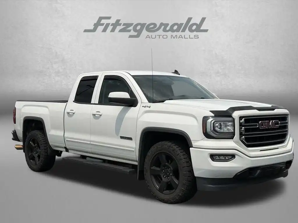 2018 GMC Sierra 4WD Double Cab Standard Box's photo
