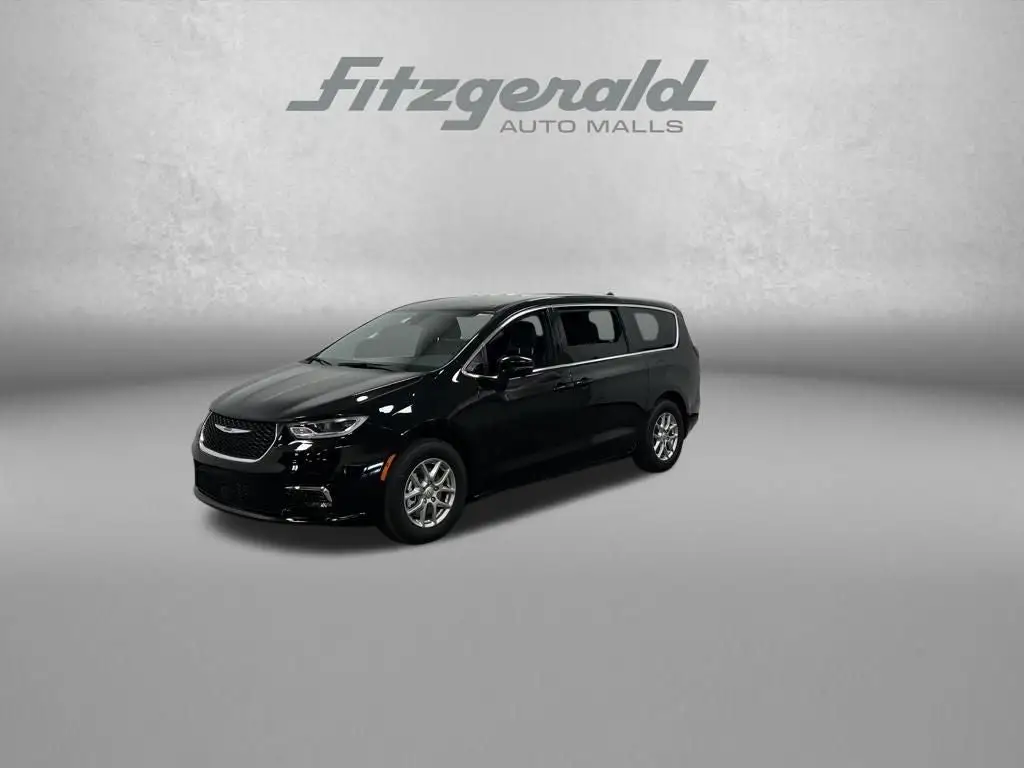 2026 Chrysler Pacifica Select photo 1