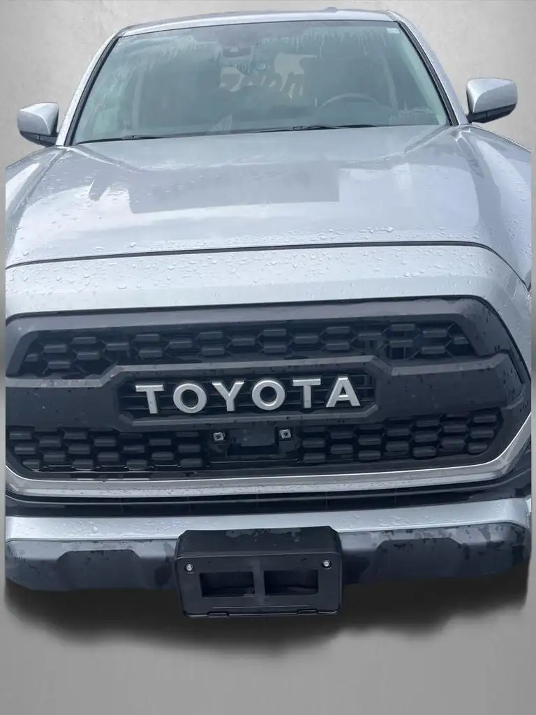 2022 Toyota Tacoma SR5 Double Cab 2WD 4-Cyl Auto Short Bed's photo